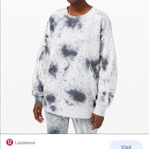 Perfectly Oversized Crew 
MDye in size 4